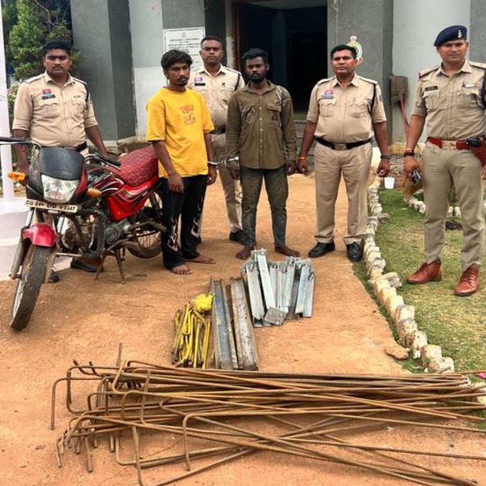 4 साल से केबल-लोहा चुराने वाले गैंग का खुलासा:रेलवे की पटरी तक उखाड़ी, निर्माणाधीन और सुनसान इलाकों को बनाते थे निशाना, 2 गिरफ्तार