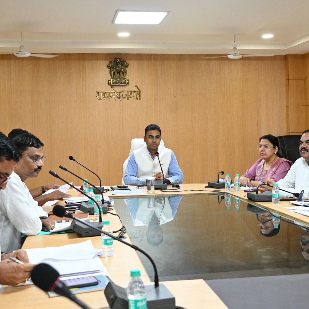 कलेक्टर ने पीएचसी में एंटीवेनम वैक्सीन उपलब्धता के दिए निर्देश:बलौदाबाजार में अस्पतालों, क्विक रिस्पॉन्स टीम और कंट्रोल रूम को अलर्ट रहने के आदेश