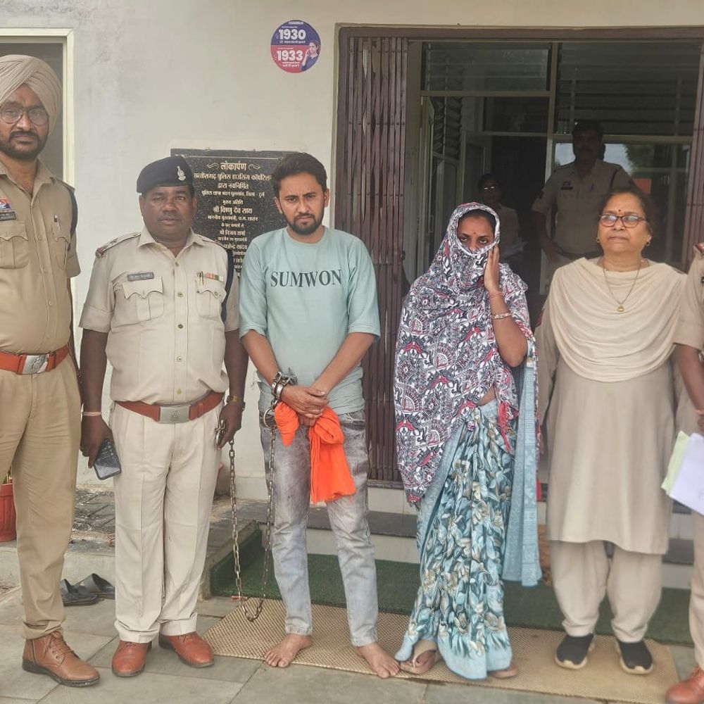 दुर्ग में एक ही प्लॉट को चार लोगों को बेचा:सभी से एडवांस और उधारी लिए, 8 लाख लेकर भी नहीं कराई रजिस्ट्री, पति-पत्नी गिरफ्तार