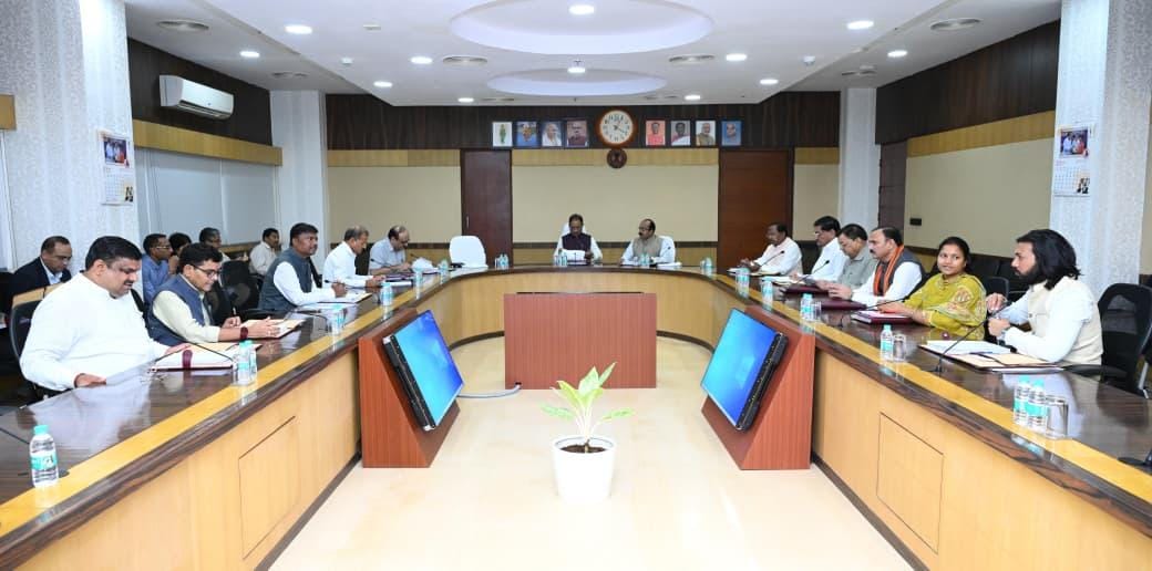 CG BREAKING: साय कैबिनेट का बड़ा फैसला! बिजली, GST, उद्योग, निजी विश्वविद्यालय, किरायेदारी और कारोबार को लेकर 10 बड़े फैसलों पर लगी मुहर