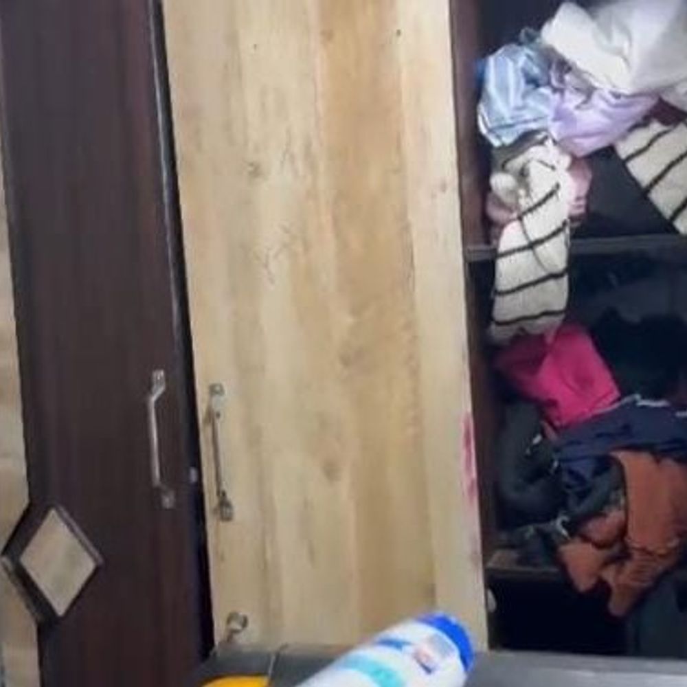 कोरबा में घर का ताला तोड़कर 2 बाइक, जेवर चोरी:सिविल लाइन क्षेत्र में वारदात, परिवार गांव गया था, FIR दर्ज, आरोपी की तलाश जारी